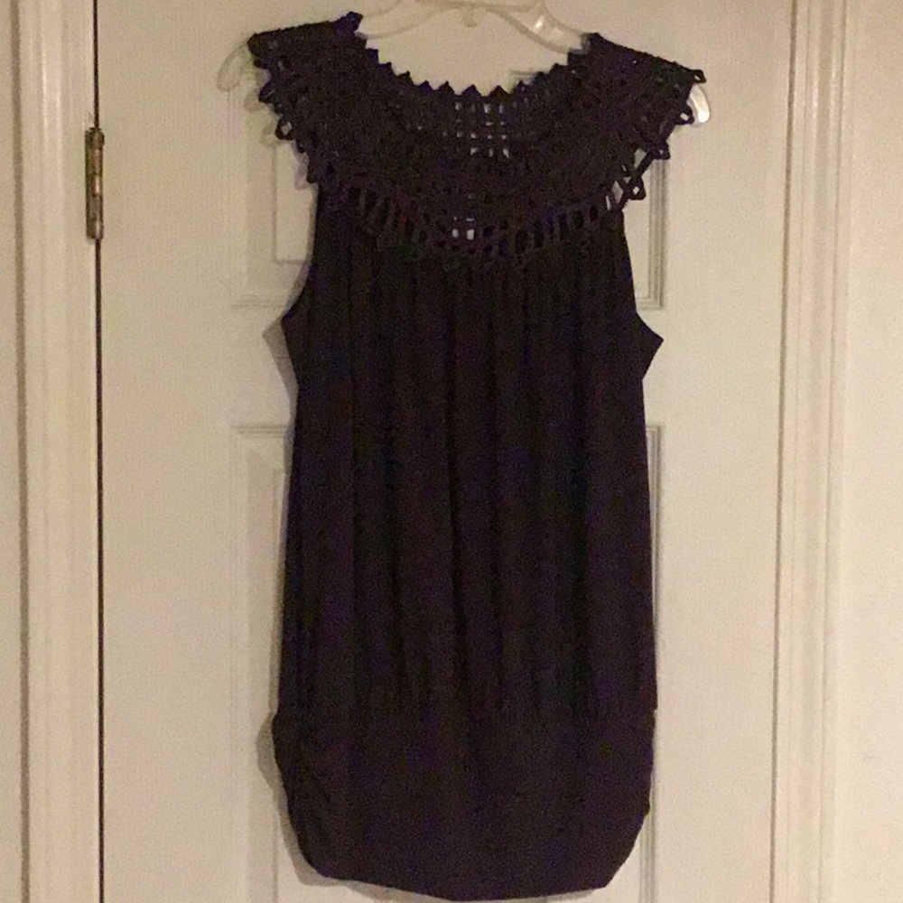 Like New Deep Maroon Perception Concept Women’s T… - image 2